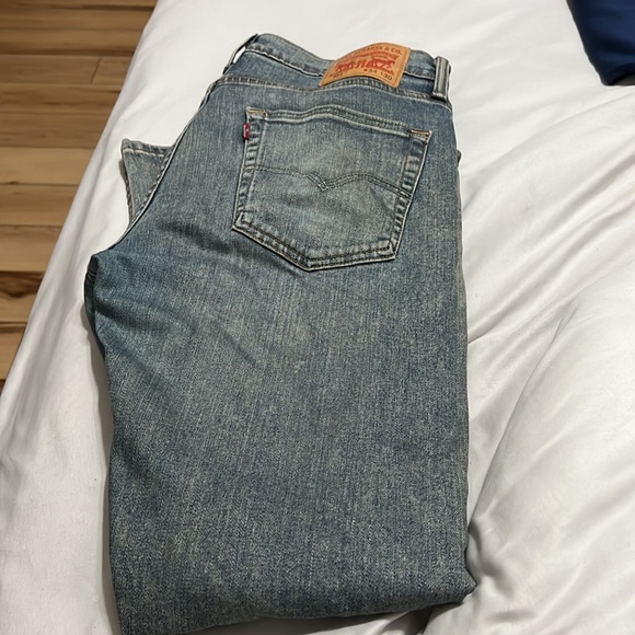 Levi’s - Picture 3 of 3